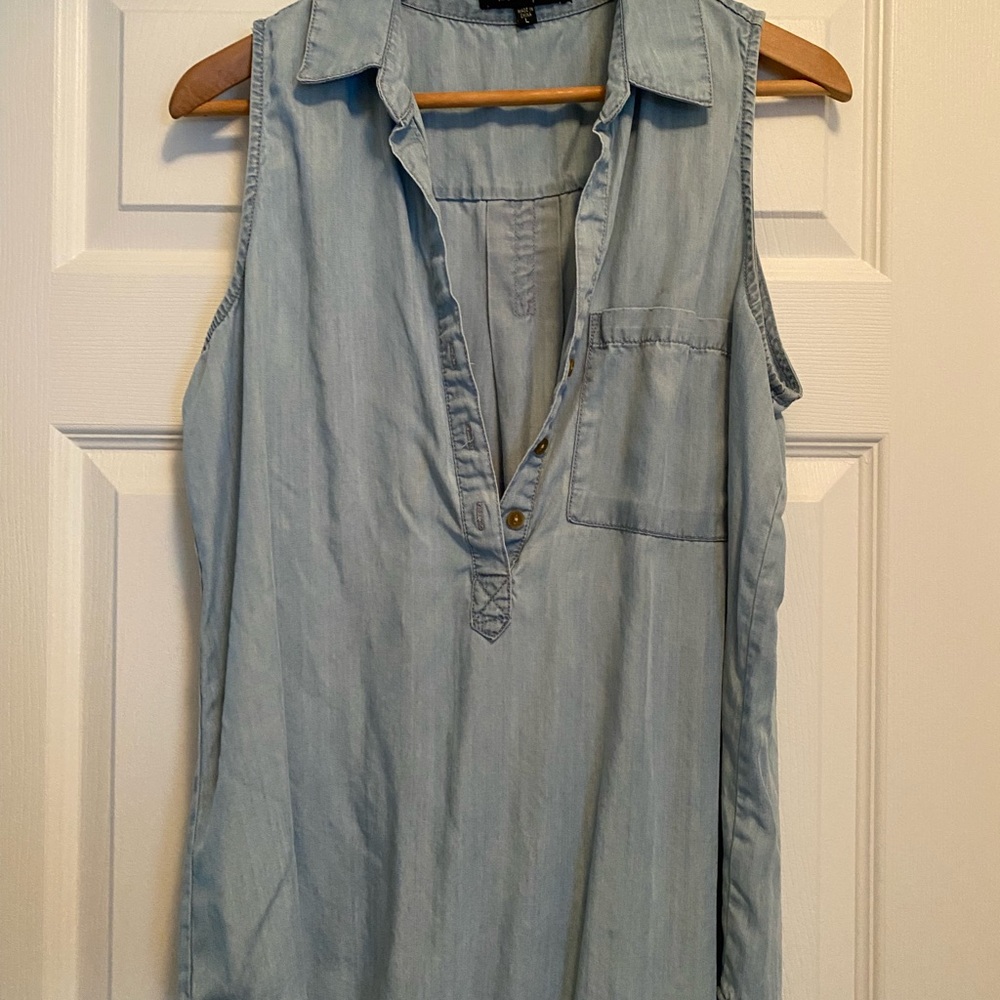 Velvet Heart Sky Blue Sleeveless Top - Picture 6 of 10